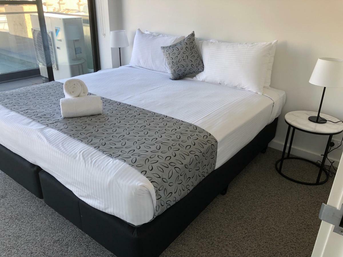 Q Squared Serviced Apartments Melbourne Exteriör bild