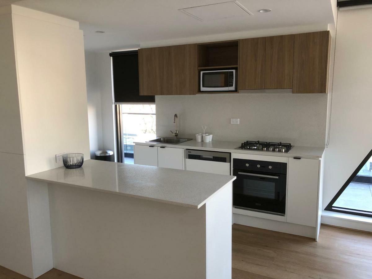 Q Squared Serviced Apartments Melbourne Exteriör bild