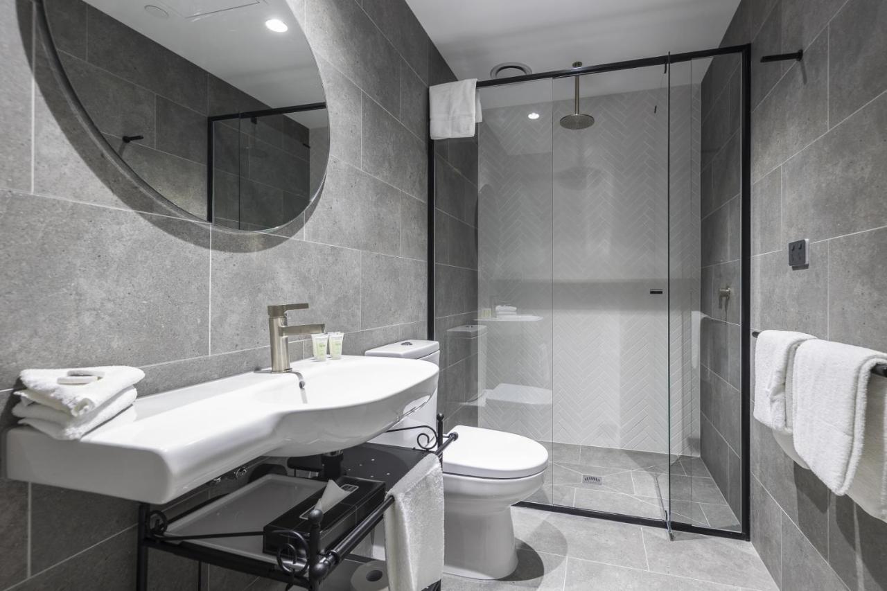 Q Squared Serviced Apartments Melbourne Exteriör bild